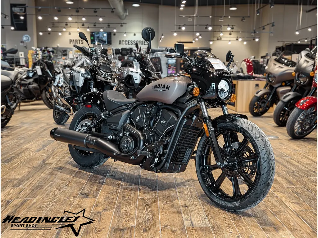 2025 Indian Motorcycle Sport Scout Limited +Tech // Nara Bronze Metallic Smoke 
