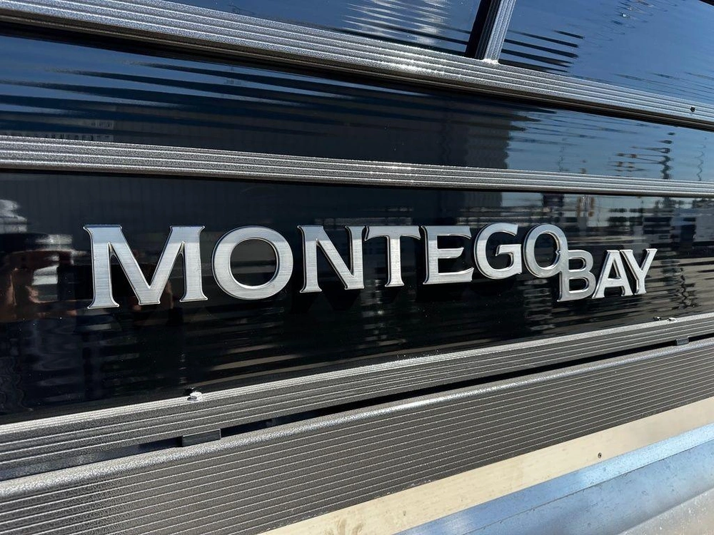 2025 Montego Bay 8520 Deluxe Cruising Pontoon alt
