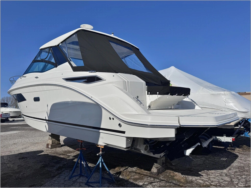 2025 Sea Ray Sundancer 320 alt