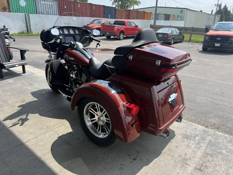 2024 Harley-Davidson FLHTCUTG - Tri Glide™ Ultra