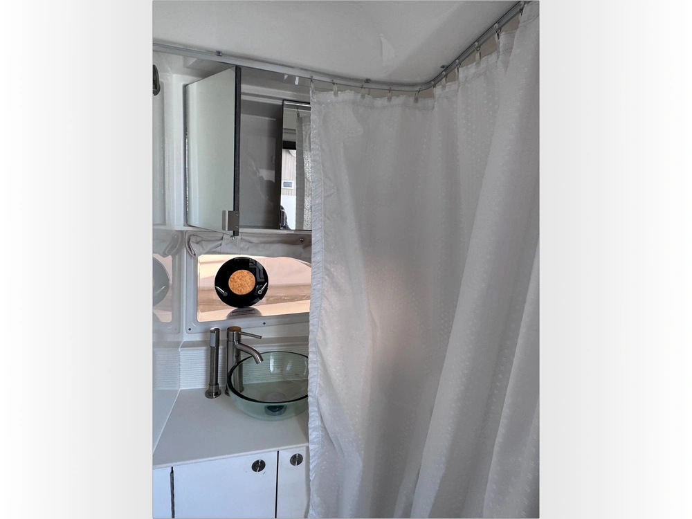 2025 Sea Ray Sundancer 320 alt