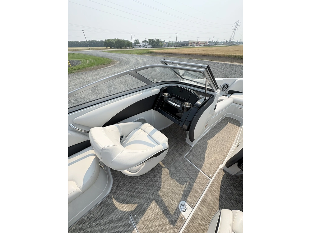 2017 Crownline 205ss alt