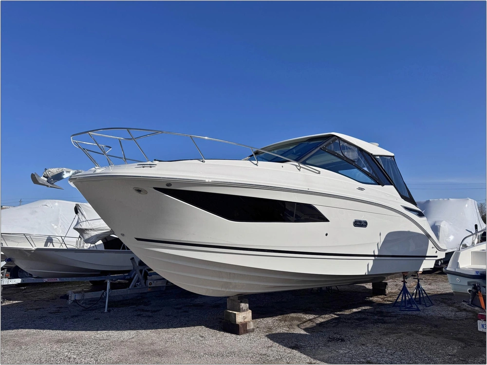 2025 Sea Ray Sundancer 320 alt