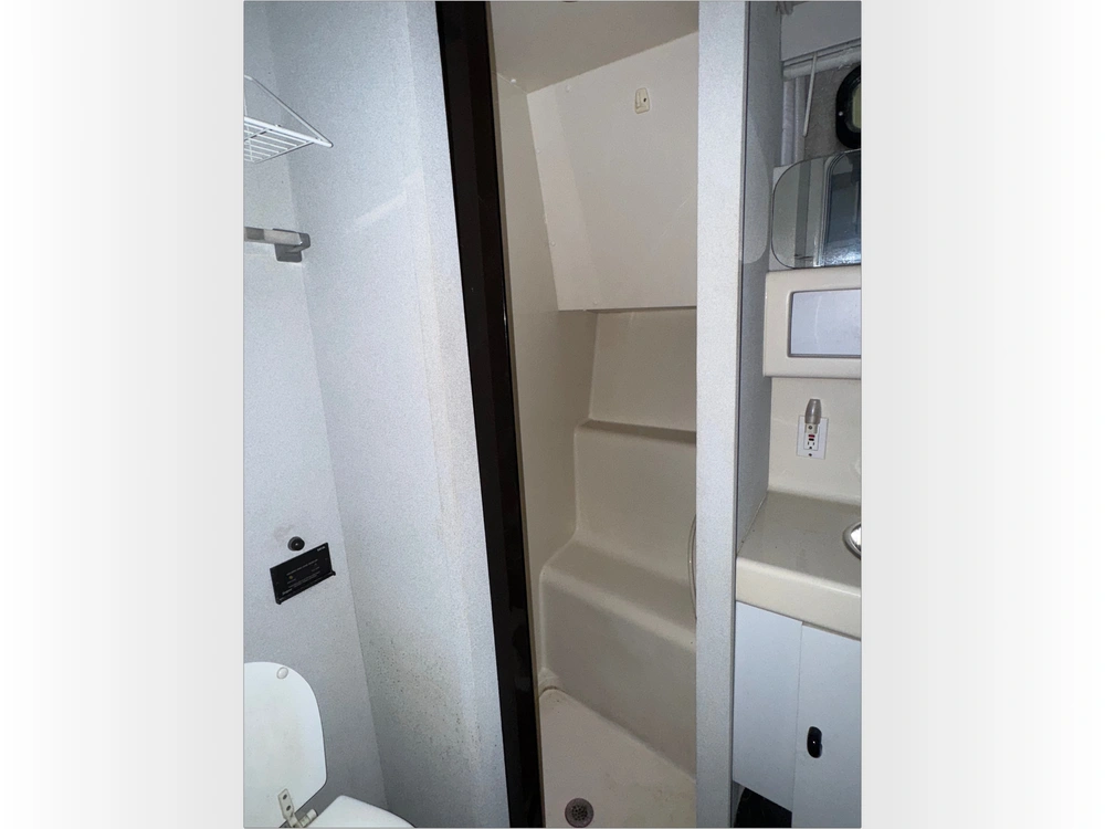 1989 Mainship Motor Yachts Mediterranean 35 No Luxury Tax* alt