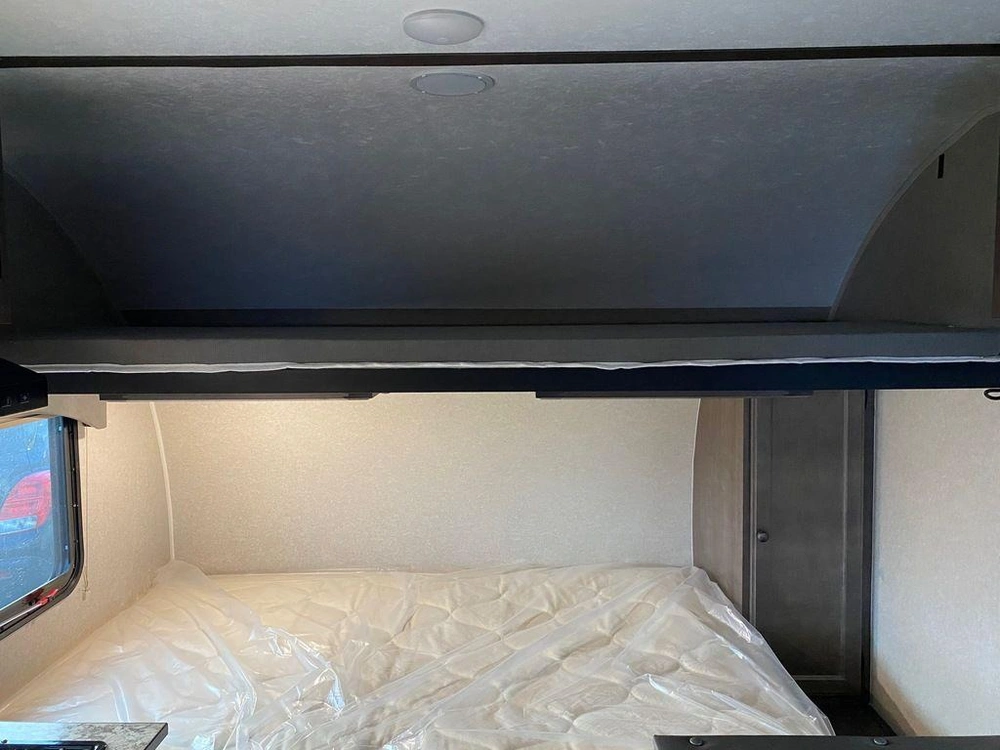 2023 Sunset Park Rv 16bh alt