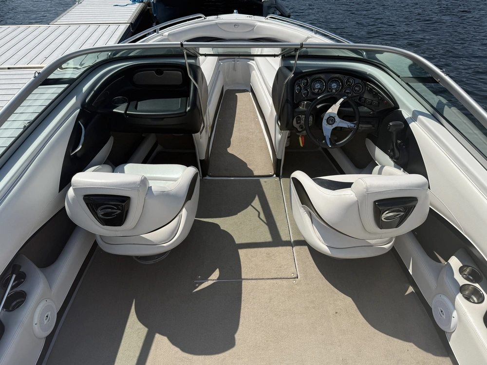 2011 Crownline 21' Mercruiser 350 Mag alt