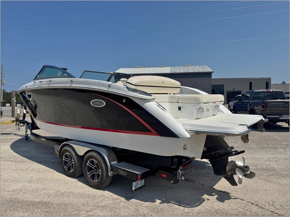 2016 Cobalt Boats R5 No Luxury Tax* alt