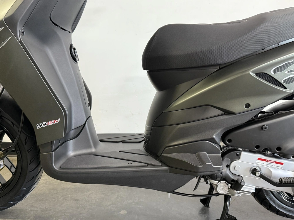 2026 Piaggio Typhoon alt