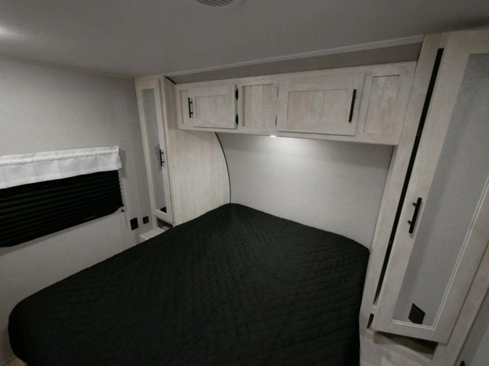 2022 Shasta 25rb alt