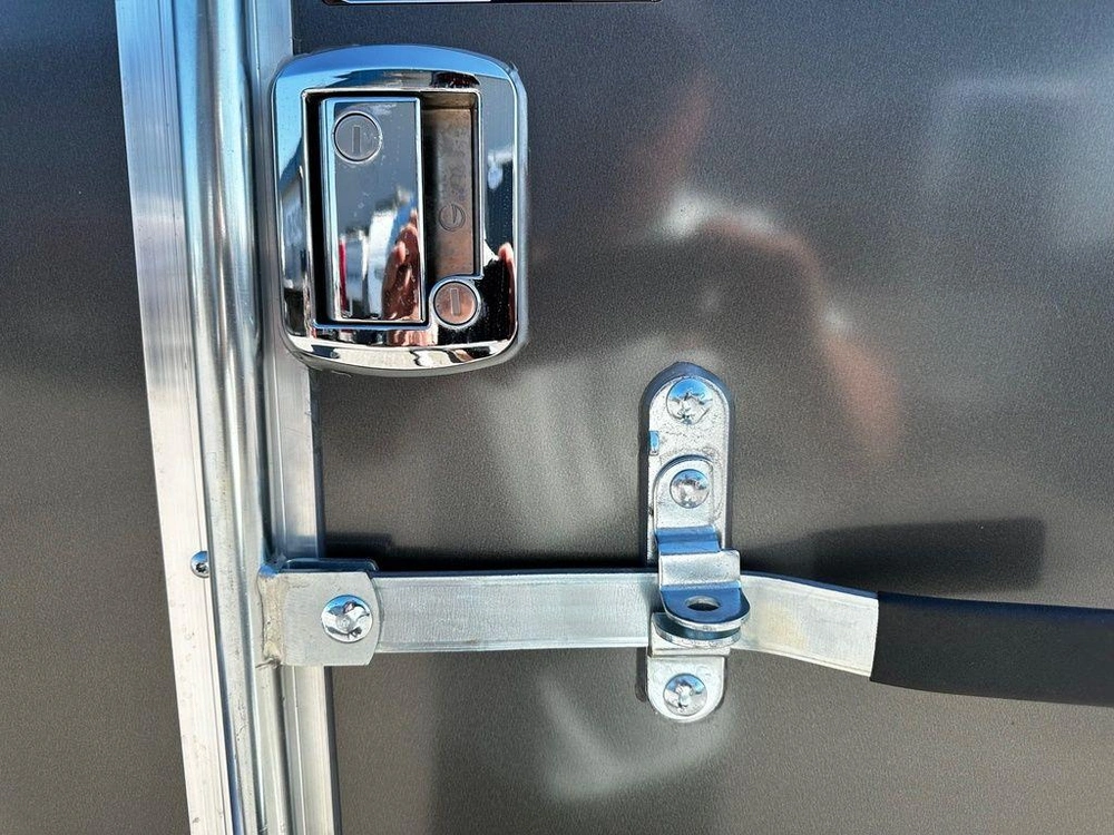 2025 Continental Cargo V Series 6'x12' alt