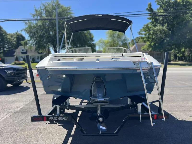 2020 Stingray Boat Co 208 LR **SEULEMENT 67 HEURES!!** thumbnail 10