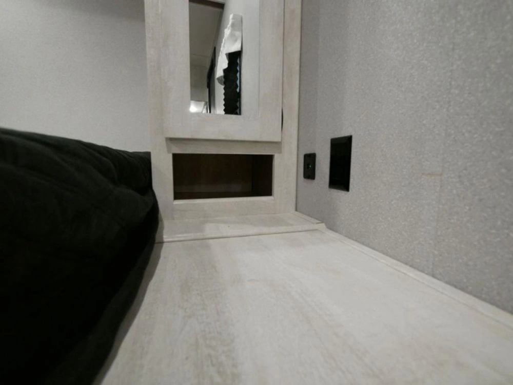 2022 Shasta 25rb alt