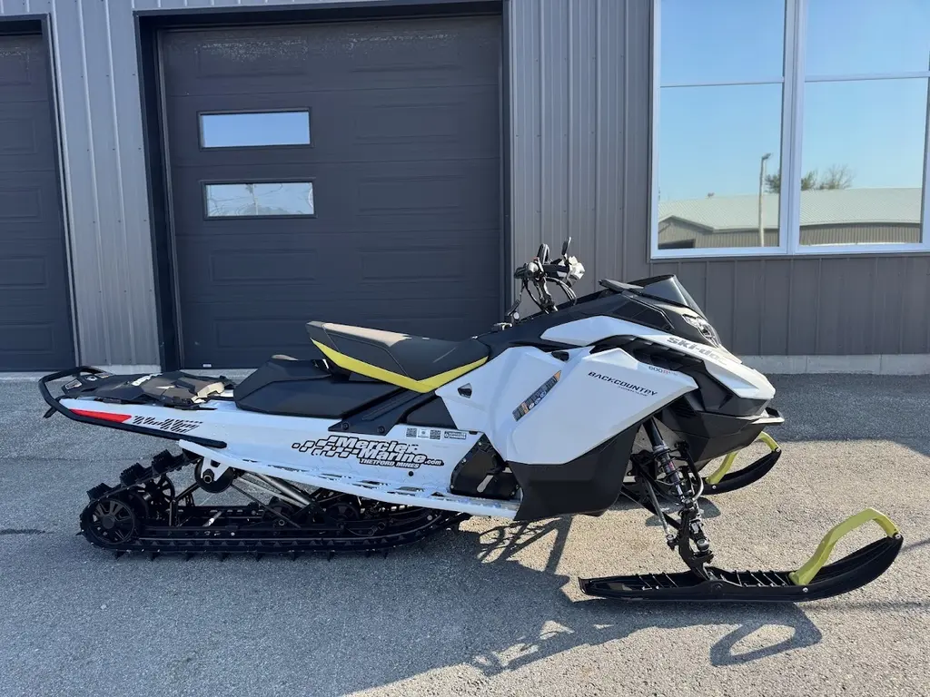 Ski-Doo BACKCOUNTRY ADRENALINE 600R E-TEC 2.0'' 2025