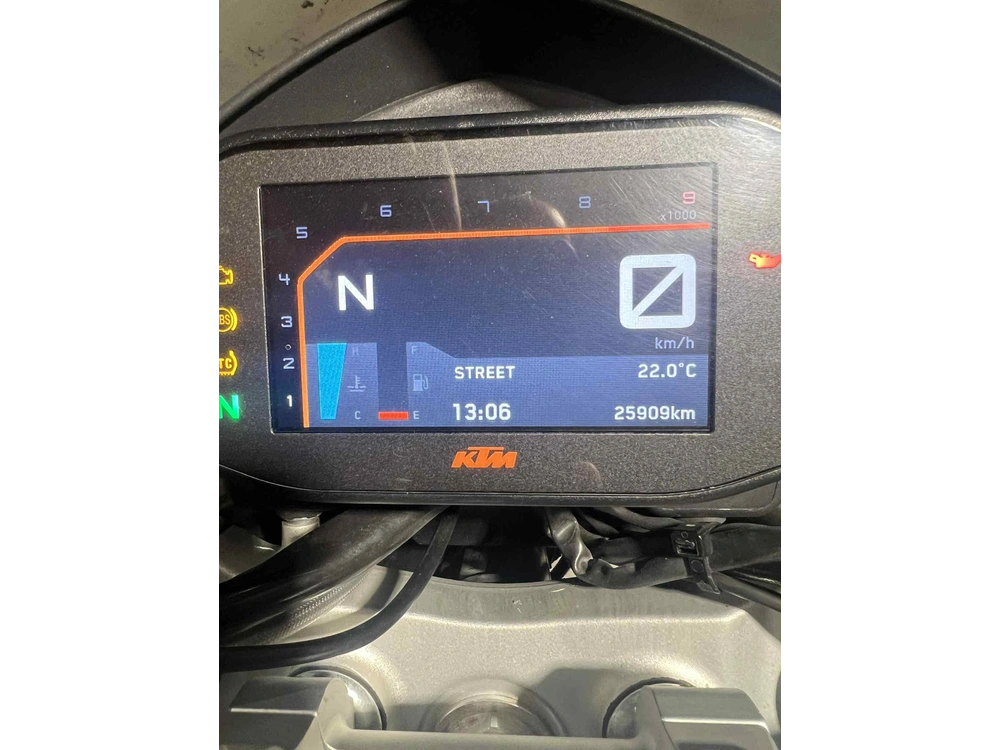 Ktm 690 Duke 2017 alt