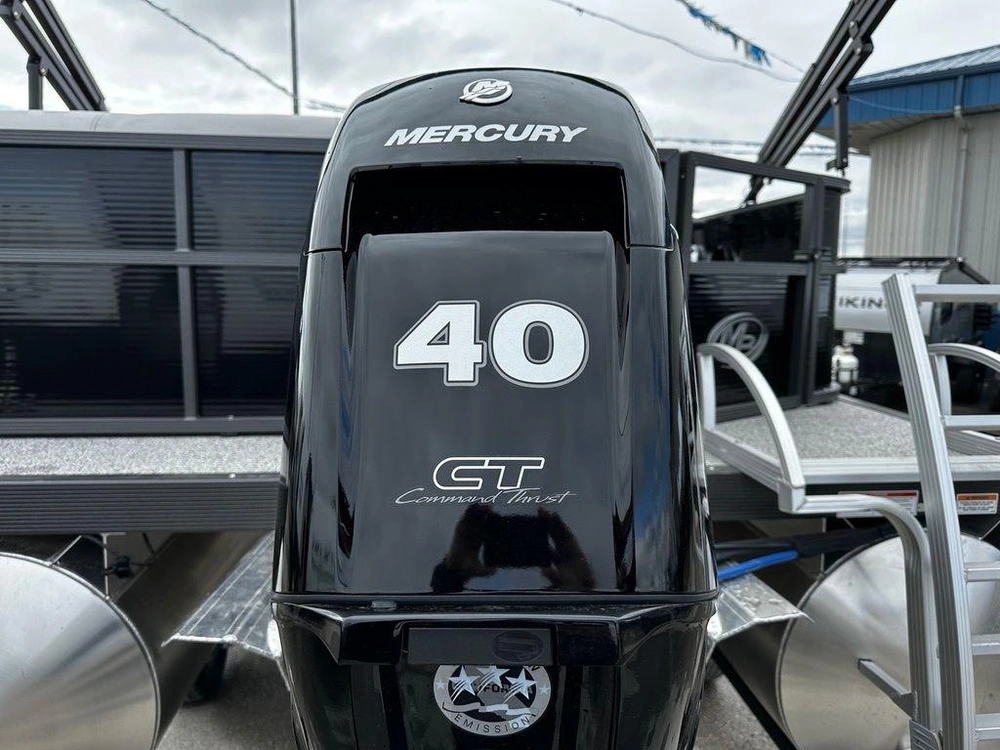 2025 Montego Bay 8518 Deluxe Cruising alt