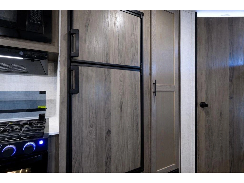 2025 Gulf Stream 28bbs alt