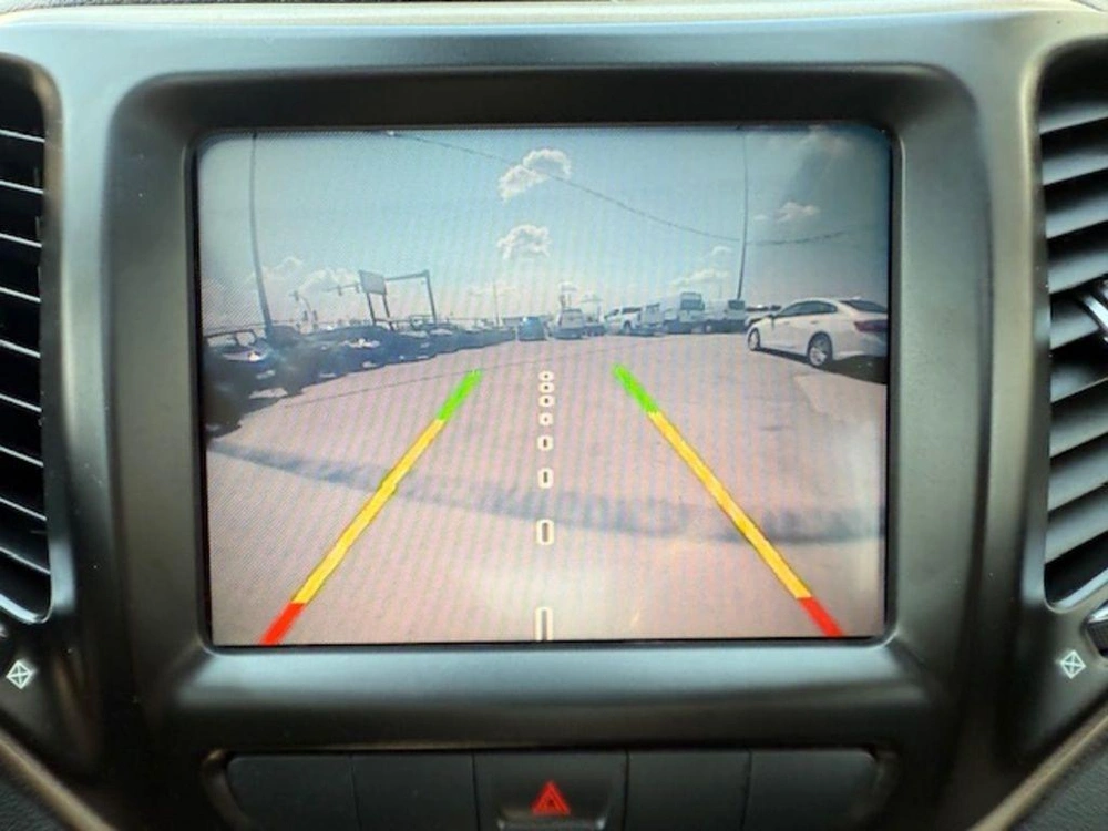 2014 Jeep Cherokee Limited 4x4 alt