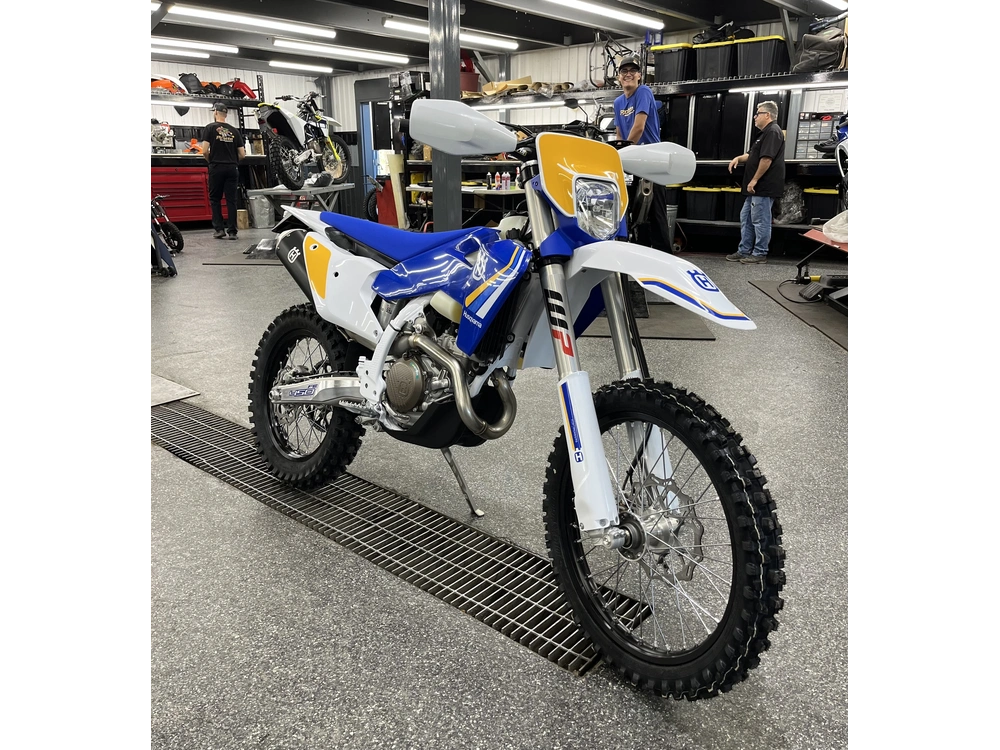 Husqvarna Fe 450 Heritage 2025 alt