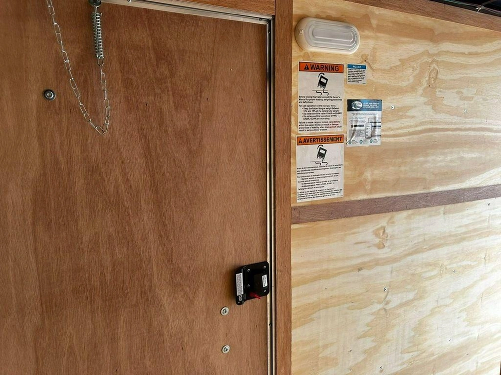 2024 Continental Cargo V Series 6'x10' alt