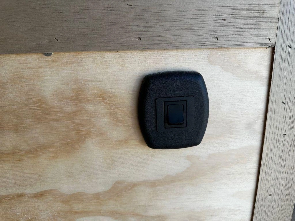 2025 Continental Cargo V Series 6'x12' alt