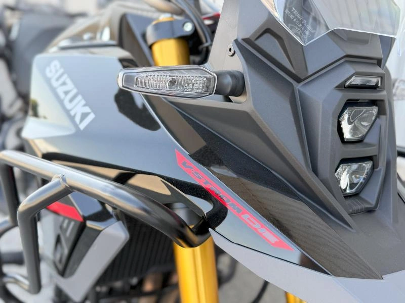 2025 Suzuki V-strom 800de Adventure alt