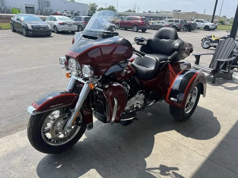 2024 Harley-Davidson FLHTCUTG - Tri Glide™ Ultra
