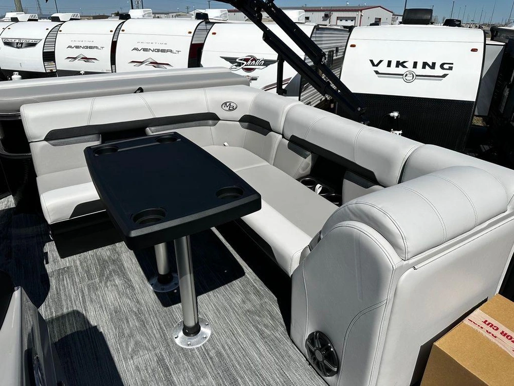 2025 Montego Bay 8520 Deluxe Cruising Pontoon alt