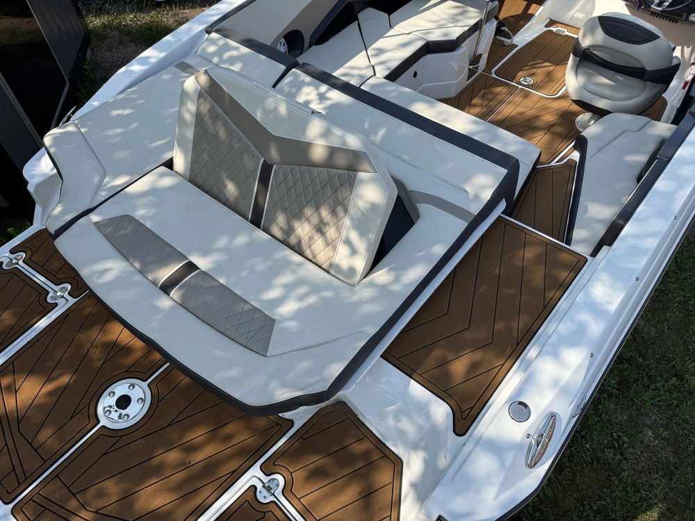 2022 Monterey Boats 238ss 6.2l 300hp alt