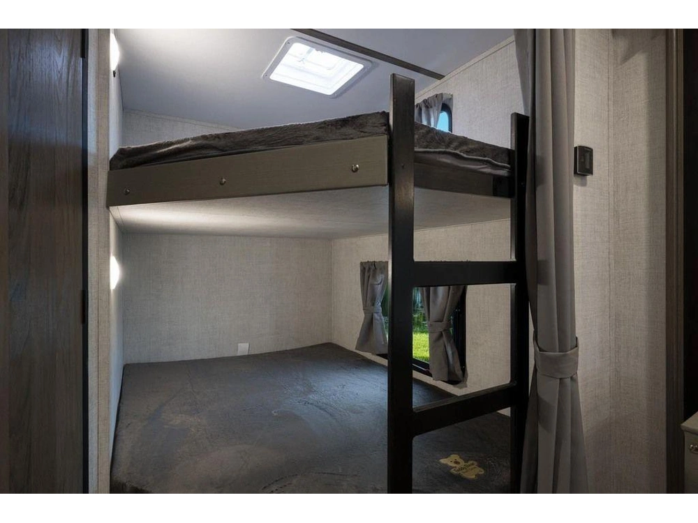 2025 Gulf Stream 28bbs alt