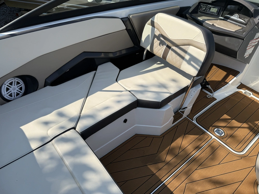 2022 Monterey Boats 238ss 6.2l 300hp alt