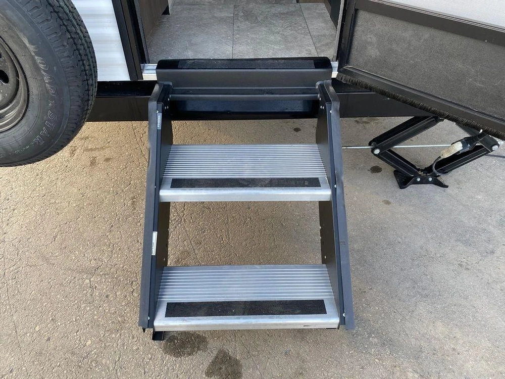 2023 Sunset Park Rv 16bh alt