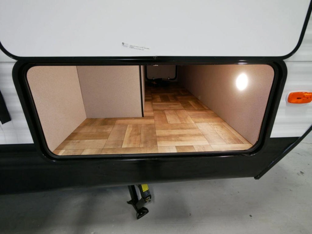 2022 Shasta 25rb alt