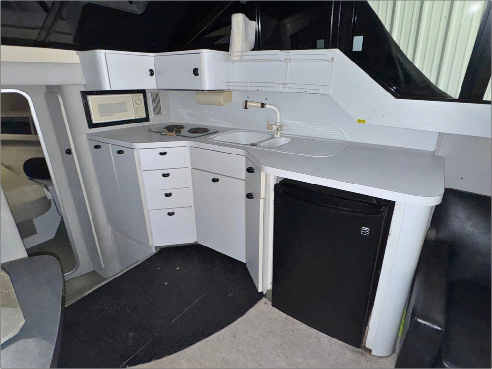 1989 Mainship Motor Yachts Mediterranean 35 No Luxury Tax* alt