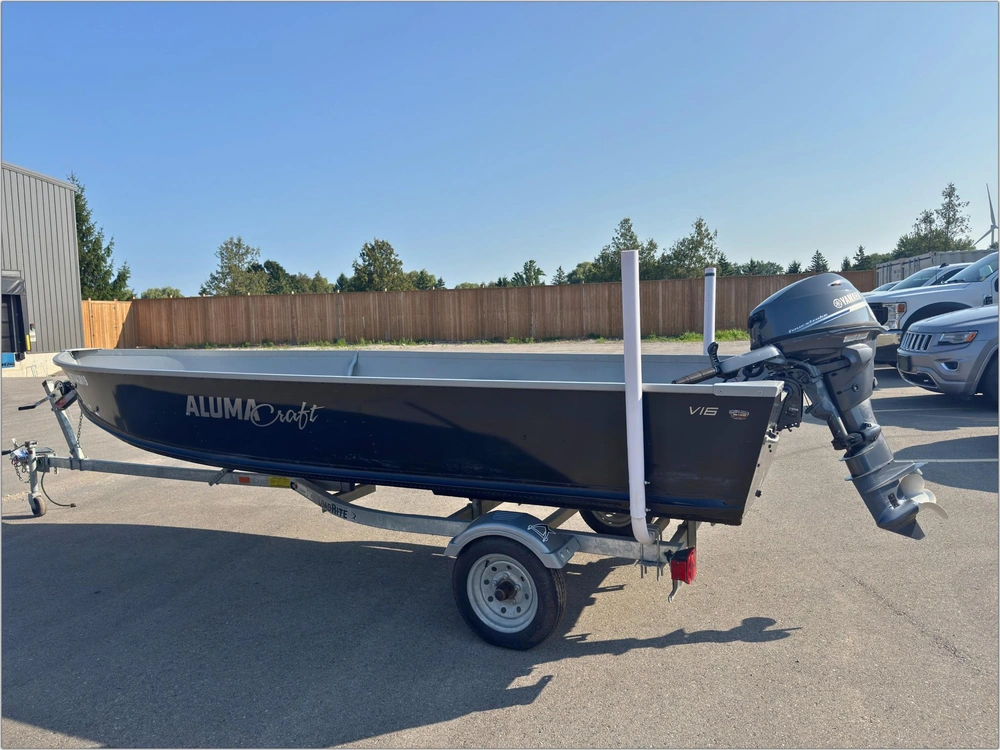 2021 Alumacraft V-16 alt