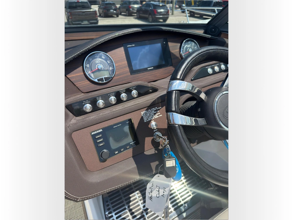 2016 Cobalt Boats R5 No Luxury Tax* alt