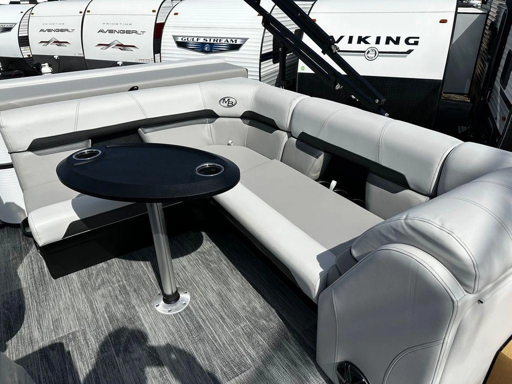 2025 Montego Bay 8520 Deluxe Cruising Pontoon alt