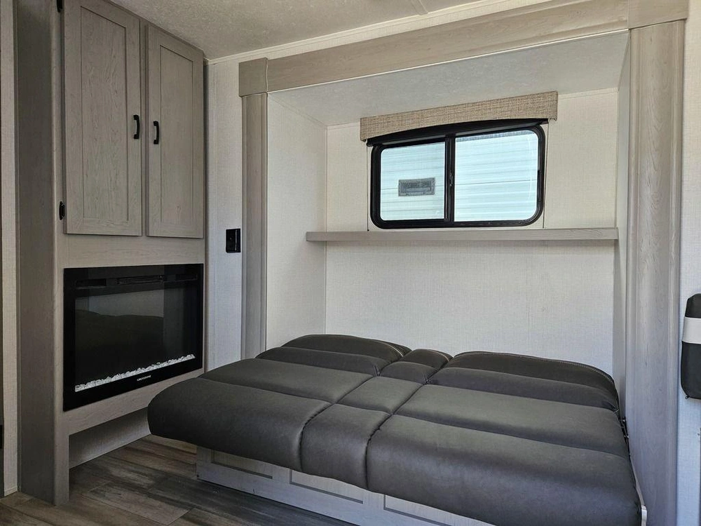 2023 Coachmen Viking 17mbs