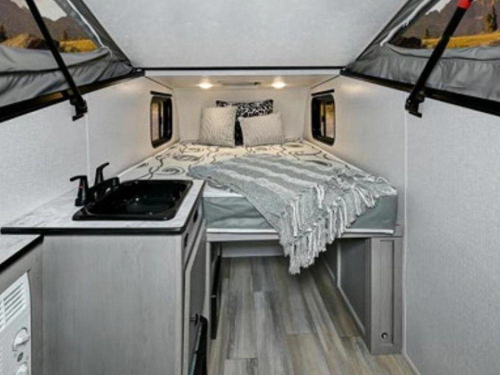 2023 Coachmen Viking Explore 9.0 Ex alt