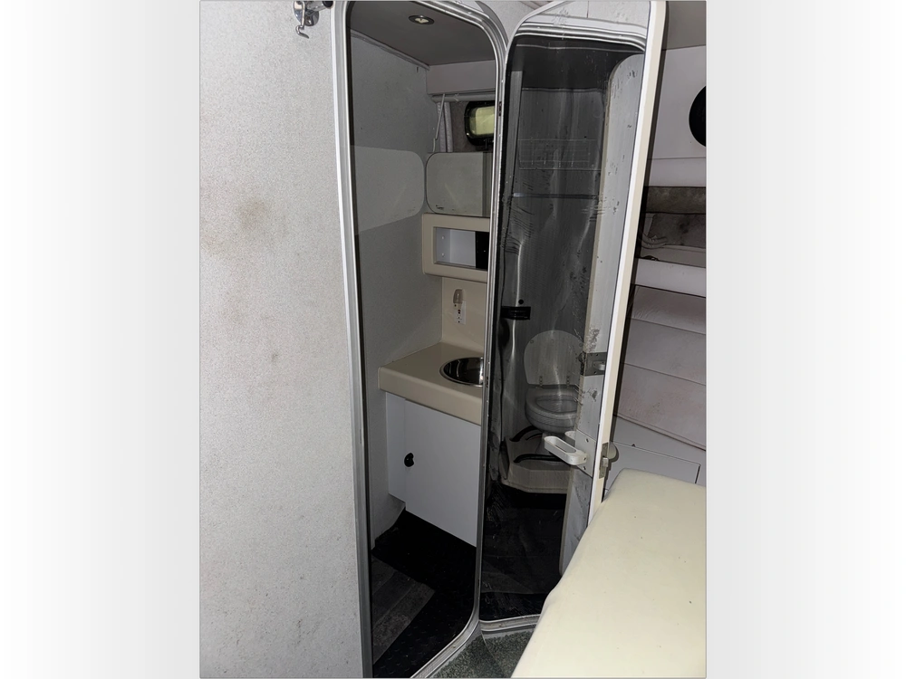 1989 Mainship Motor Yachts Mediterranean 35 No Luxury Tax* alt