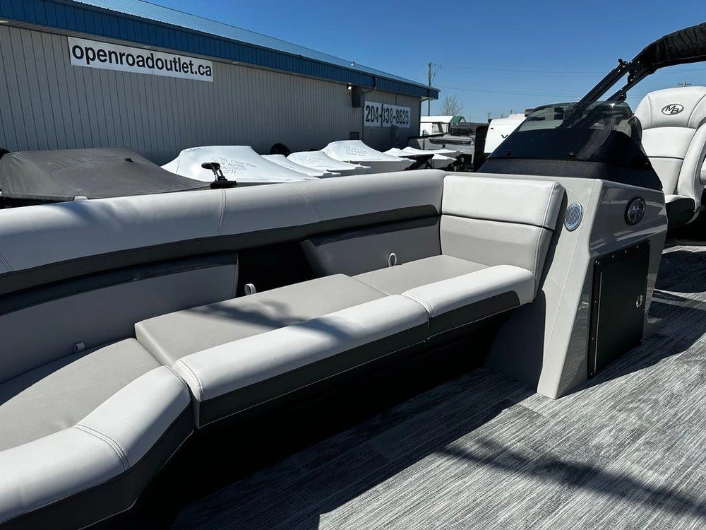 2025 Montego Bay 8520 Deluxe Cruising Pontoon alt