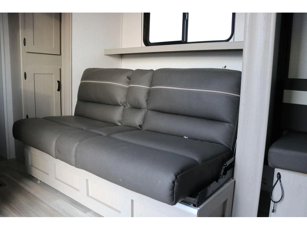 2023 Coachmen 252dbus alt