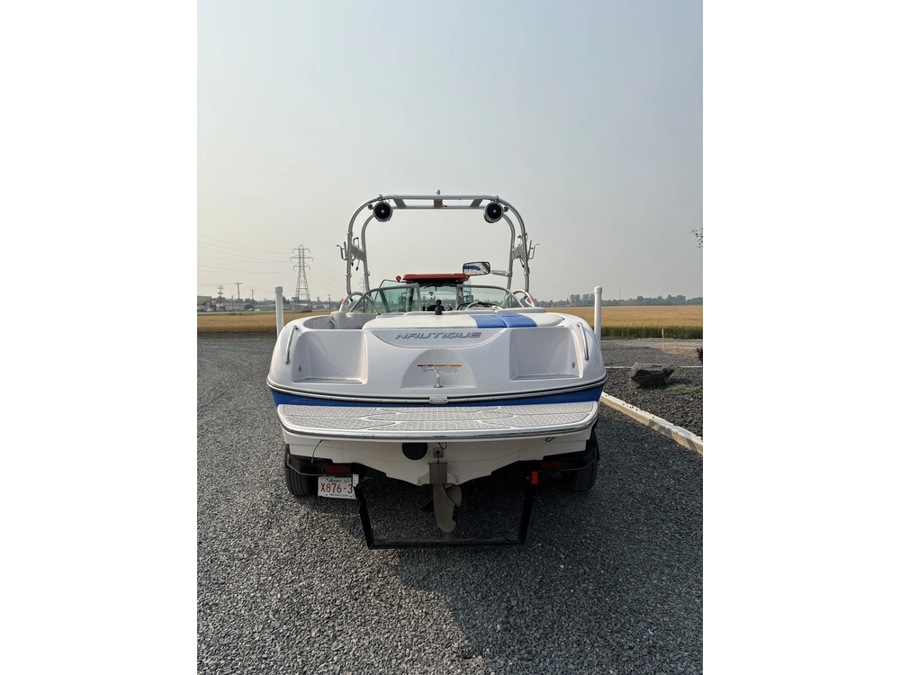 2008 Air Nautique Team 211 alt