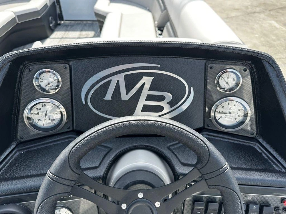 2025 Montego Bay 8520 Deluxe Cruising Pontoon alt