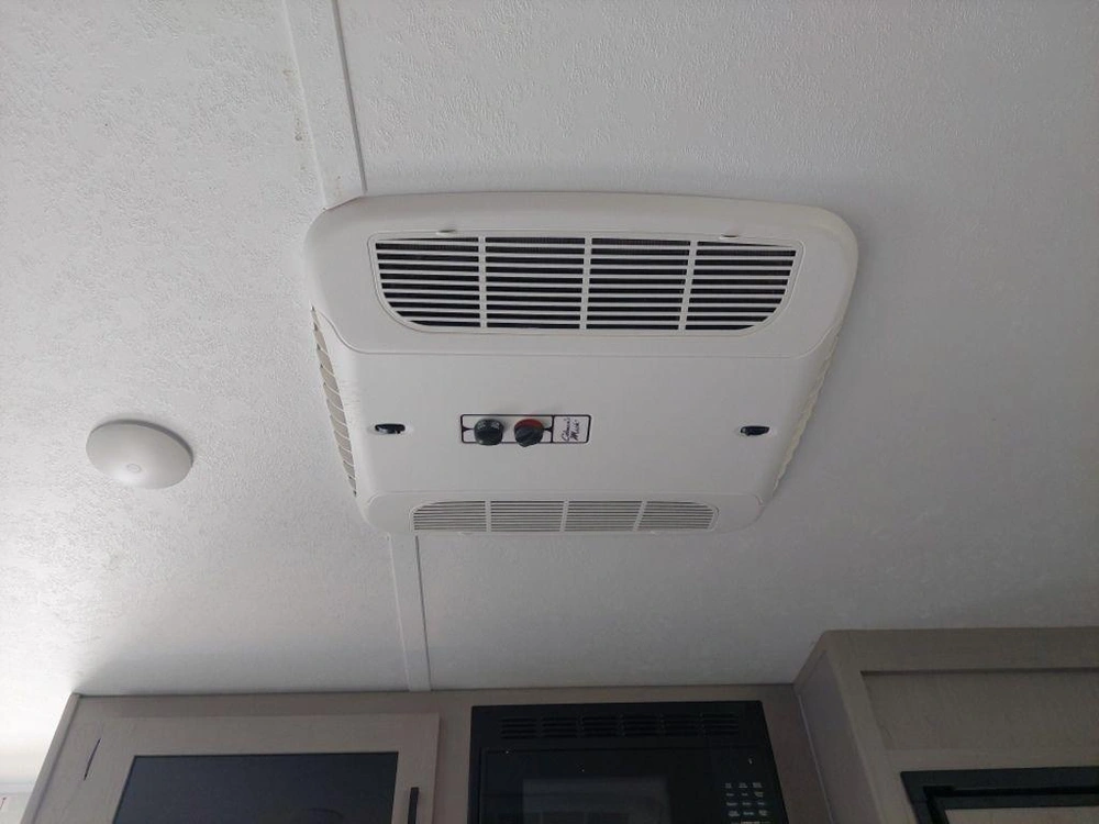 2023 Coachmen 18bhs alt