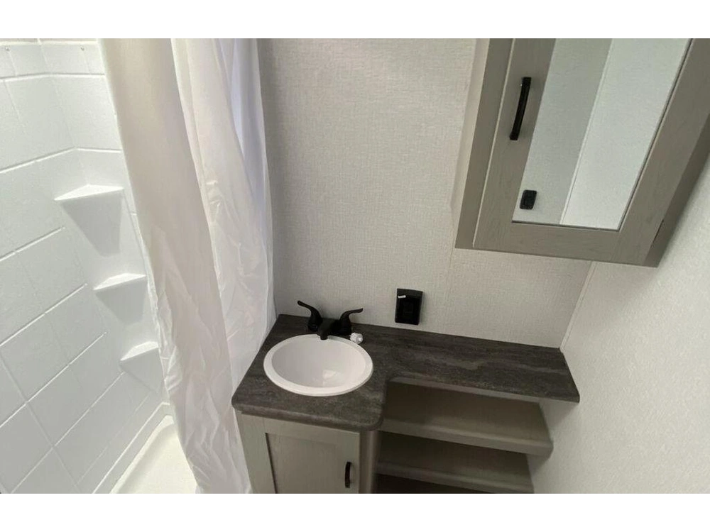 2023 Coachmen 18bhs alt