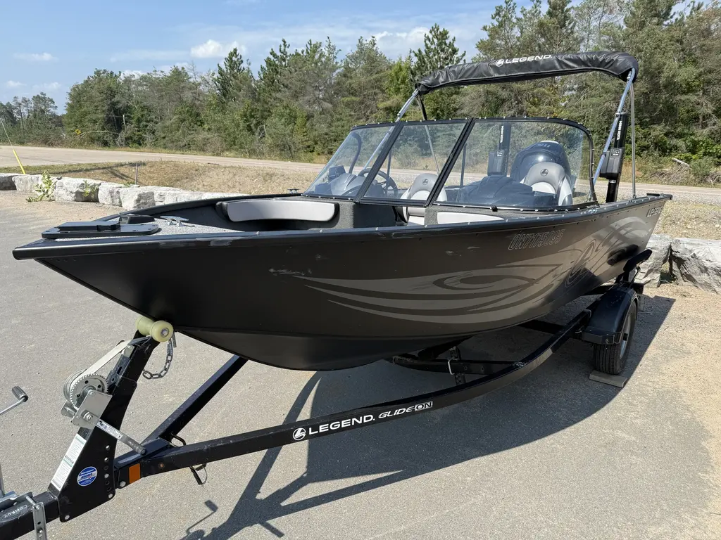 2019 Legend F17 - MERCURY 115 ELPT 4STROKE