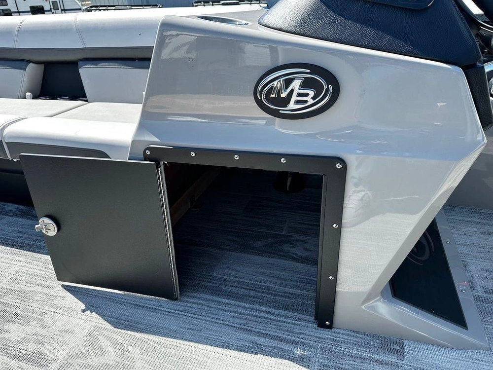 2025 Montego Bay 8520 Deluxe Cruising Pontoon alt