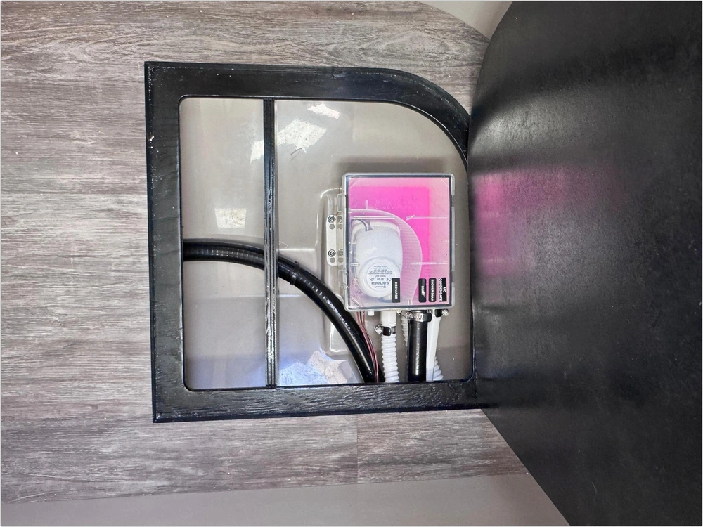 2025 Sea Ray Sundancer 320 alt