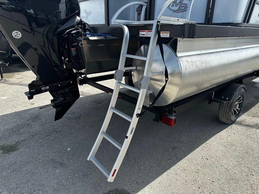 2025 Montego Bay 8520 Deluxe Cruising Pontoon alt