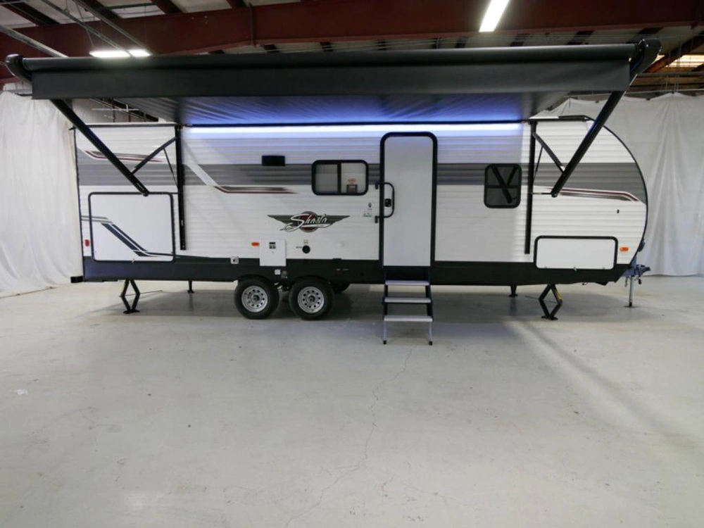 2022 Shasta 25rb alt